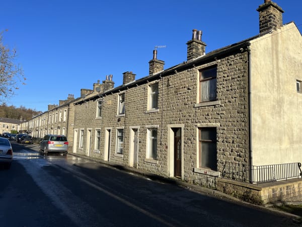 Stone fronted terraced homes built pre1914